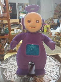 VINTAGE TINKY WINKY TELETUBBY