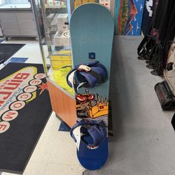 k2 110 kids snowboard with Burton bindings certified with warranty located at Sin city snowboards