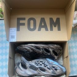 Mx Cinder adidas Yeezy FoamRunners 11M