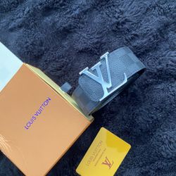 Louis Vuitton LV Initiales Silver Buckle