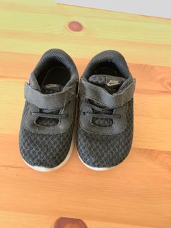 Size 6c Nike shoes