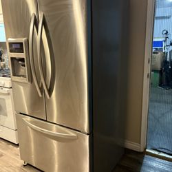 Refrigerator 