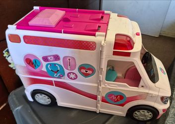Barbie ambulance