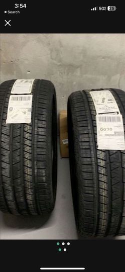2x Continental Crosscontact Tyres275/40/22