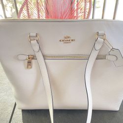 Coach gallery Tote Bag (white)