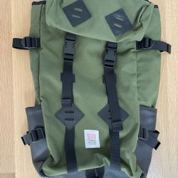 Topo Designs Backpack — Olive / Black Leather 