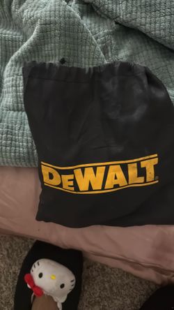 DeWALT handheld Automatic car jump kit