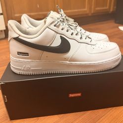 Nike Supreme Size 9