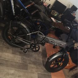 Best Folding Ebike For The Money Period!!!  Best Built And Beautiful!!! 28/30 Mph And 75 Mile Max Range Absolutely Awesome and Best Engineered!