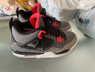 Jordan Sneakers Size 5Y