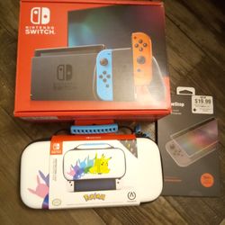 NINTENDO SWITCH BRAND NEW WITH ACCESSORIES 