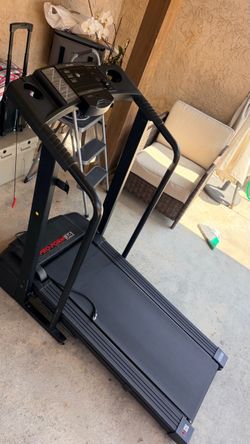 Foldable walking machine