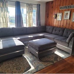 New 8 Piece Modular Sectional .  Grey Chenille Fabric .  102 X 132 X 66.  Free Delivery!