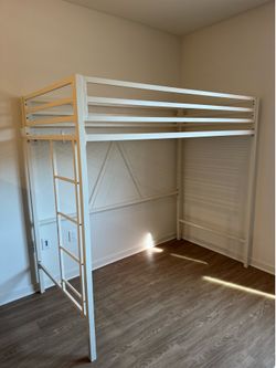 Loft Bed Twin Size with Ladder and Guardrail, White