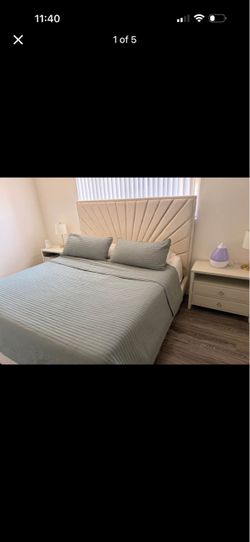 King Size Bed  Set - Bed, Mattress