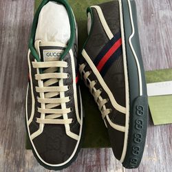 Men’s Sneakers Sz 11