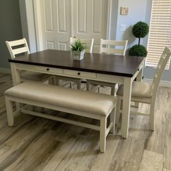 Beautiful 6pc Farmhouse Dining Table 