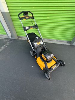 Dewalt 2x20V MAX 21 in. Cordless Battery Powered push Lawn Mower TOOL ONLY