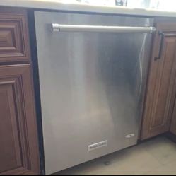KitchenAid Stainless Steel Dishwasher – Works Great