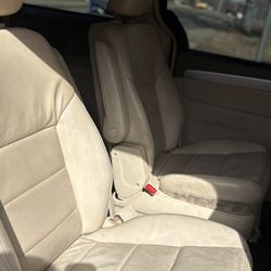 2010 Volkswagen Routan