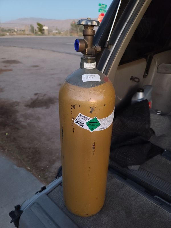 Welder argon tank mig also tig tanques lleno for Sale in Henderson, NV