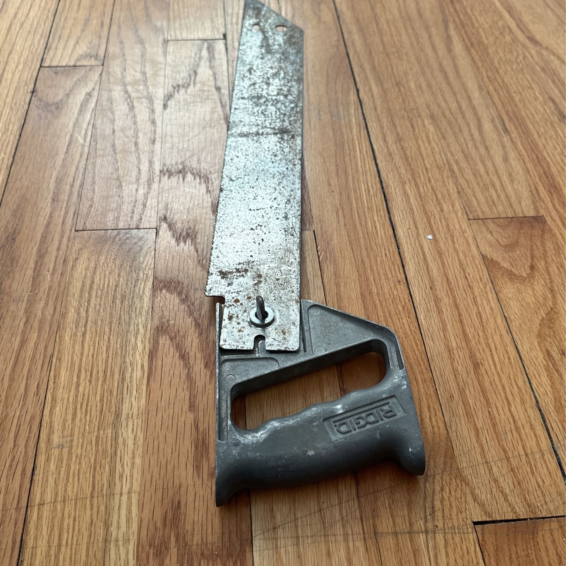Rigid Saw