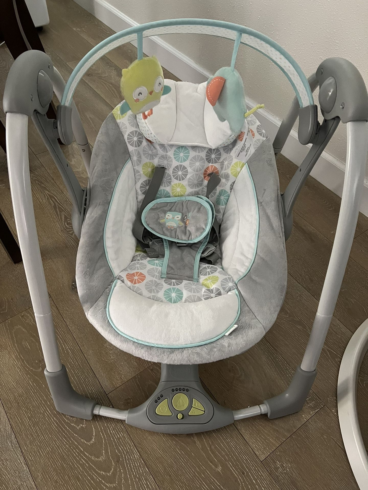 Ingenuity Swing N Go Baby Swing 