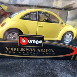 Burago 1/18 Scale VW New Beetle Metal