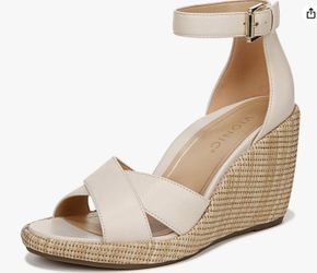 Vionic Women's Size 9 Venus Marina Comfortable Arch Support Wedge Heels, Cream Leather, NEW
