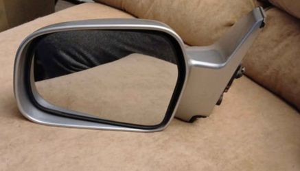 Geo Tracker Left Hand Side View Mirror Silver Driver Side 99 00 01 02 03 04
