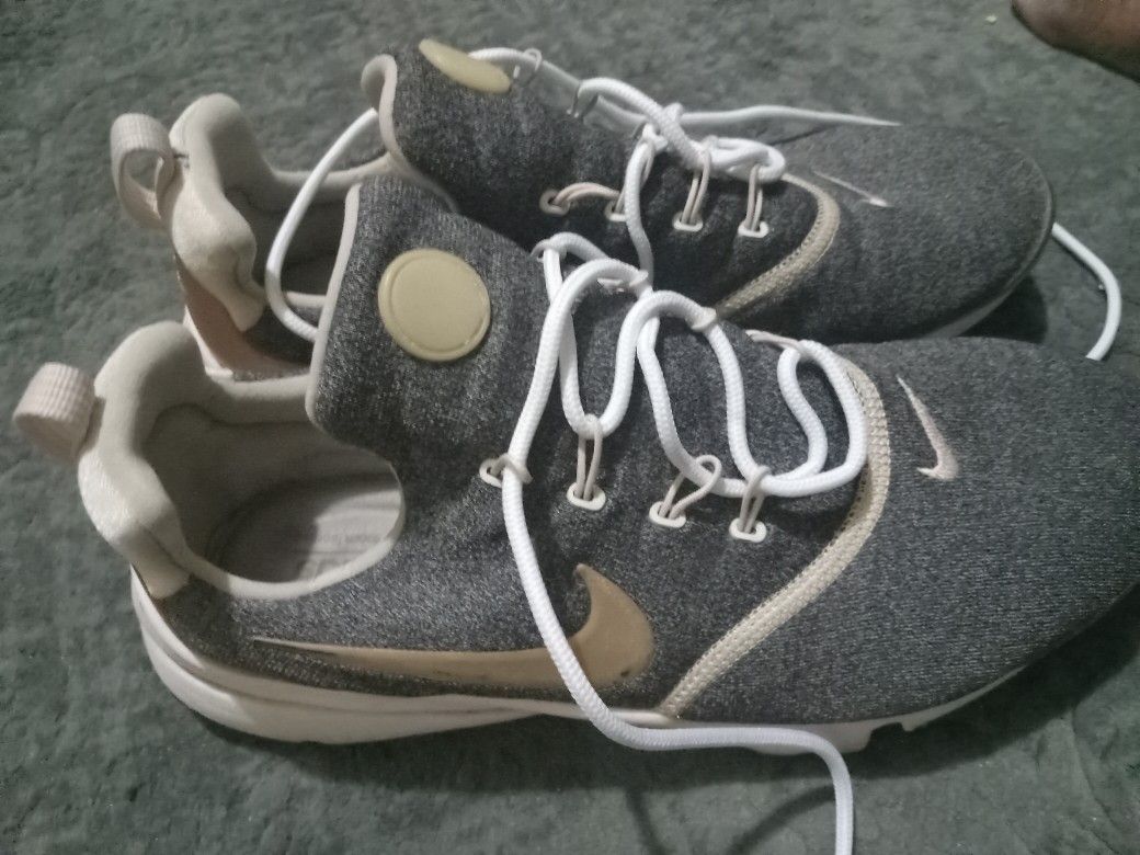 Nike Size 9.5 $50