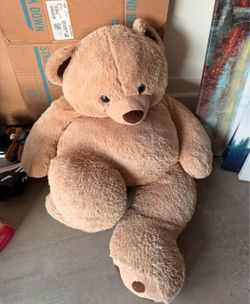 large teddy bear - 5ft