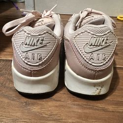 Nike Women’s Shoes 