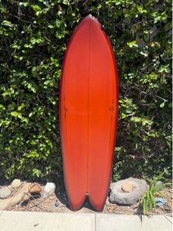 Ryan Burch Squit surfboard