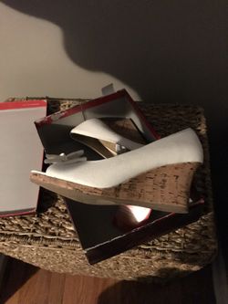 Brand new wedge shoe with bow size 9 $12