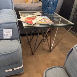 Glass Top End Table 📣📣📣Everything is 50% OFF for this week only available 💥 💥 💥