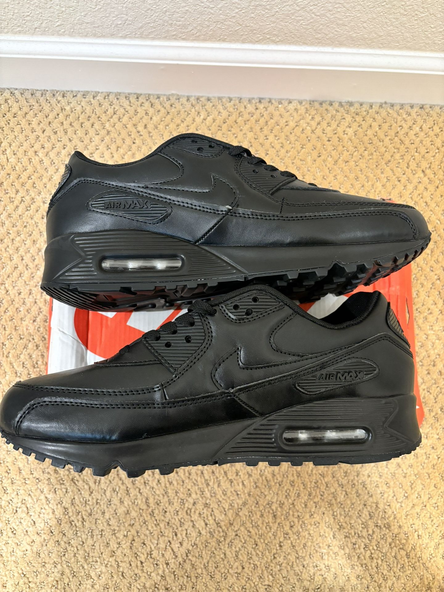 Air Max 95 Size 11 Mens for Sale in Brentwood, CA - OfferUp