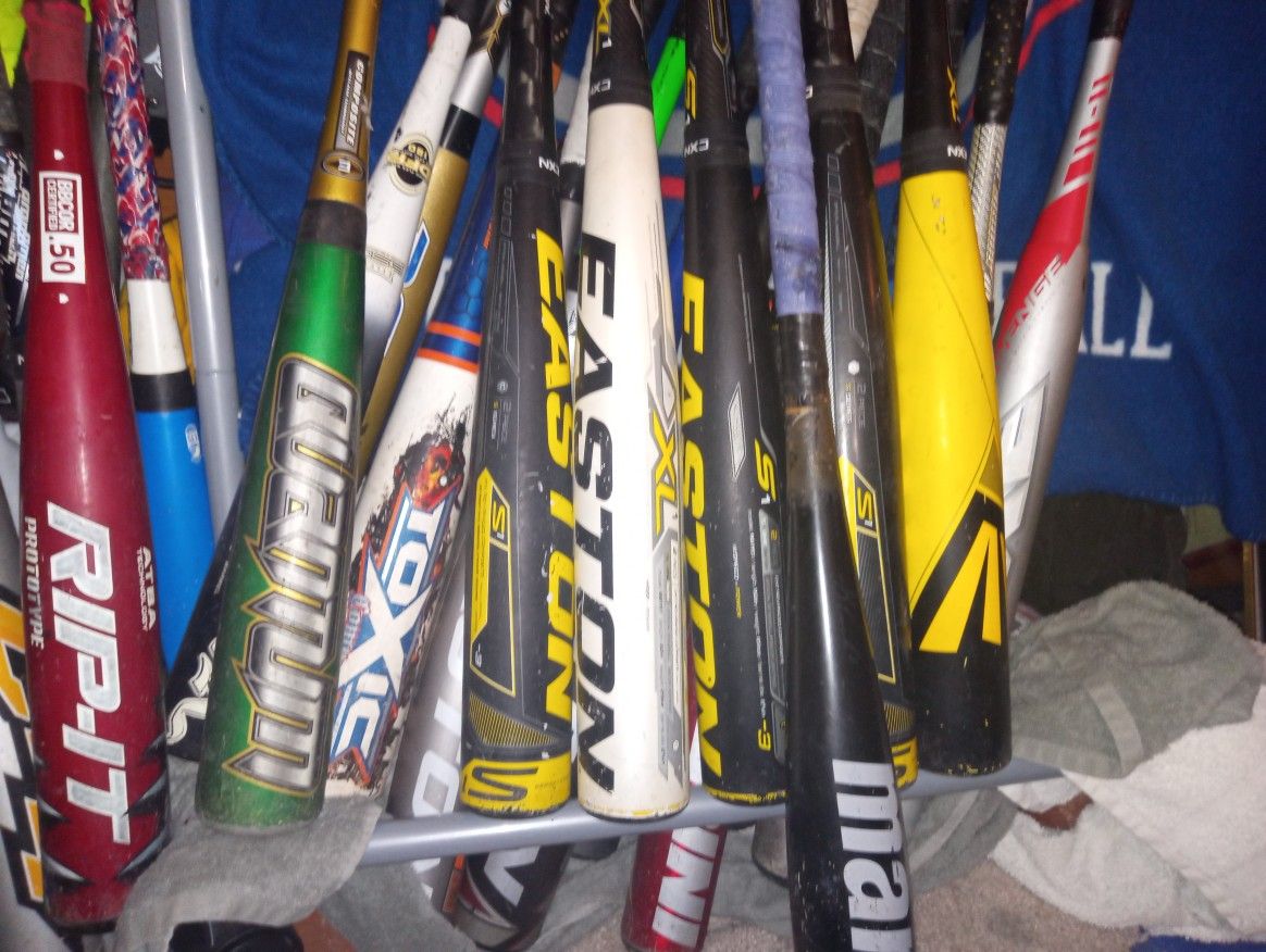 BASEBALL WOOD & PERFORMANCE COMPOSITE BAT! only 80 Each! Betta Hurry 😉😄