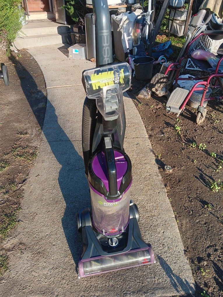 !! Vacuum Bissell Swivel 