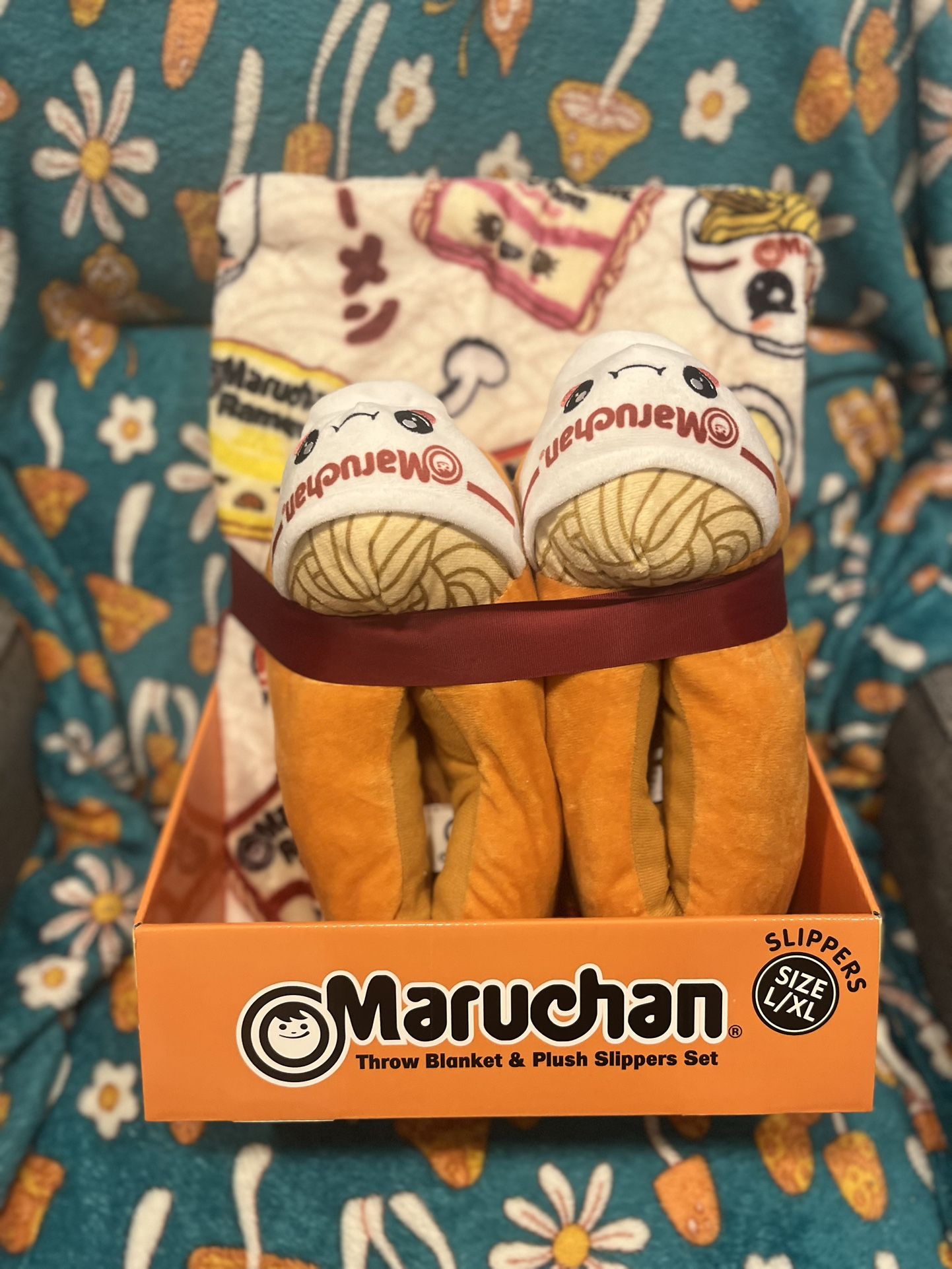 Ramen Slipper + Blanket