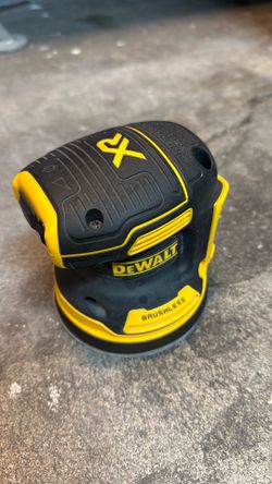 DEWALT 20V MAX Orbital Sander