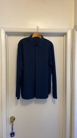 Lululemon shirt size medium