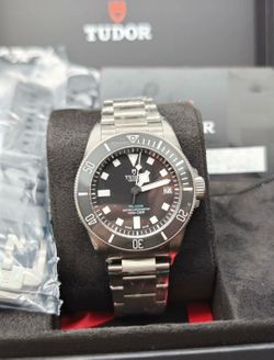 TUDOR watch black 43mm