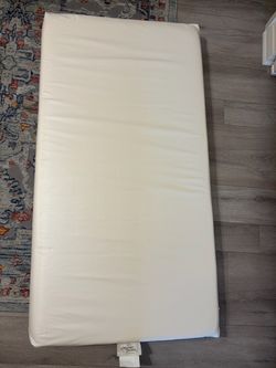 Free baby/toddler crib mattress (moonlight brand)