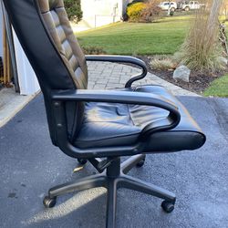 Black Office Leather Desk Chair  Thumbnail