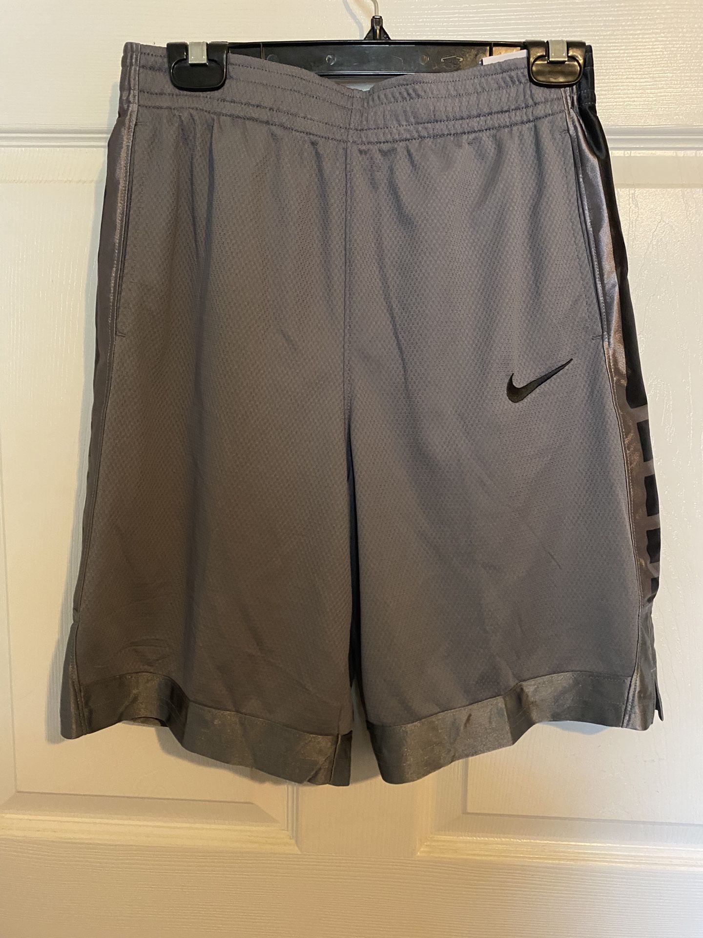 Boys Nike Shorts (xl) $10.99
