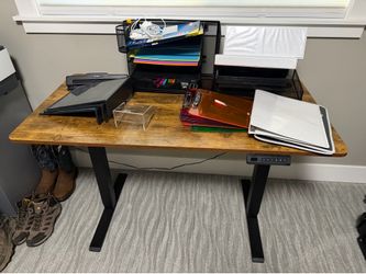 Push button adjustment height table