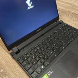 GIGABYTE AORUS 15P XD Gaming Laptop (RTX 3070, i7-11800H)