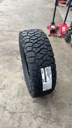 37/12.5/18 Toyo Rt Trail In Stock