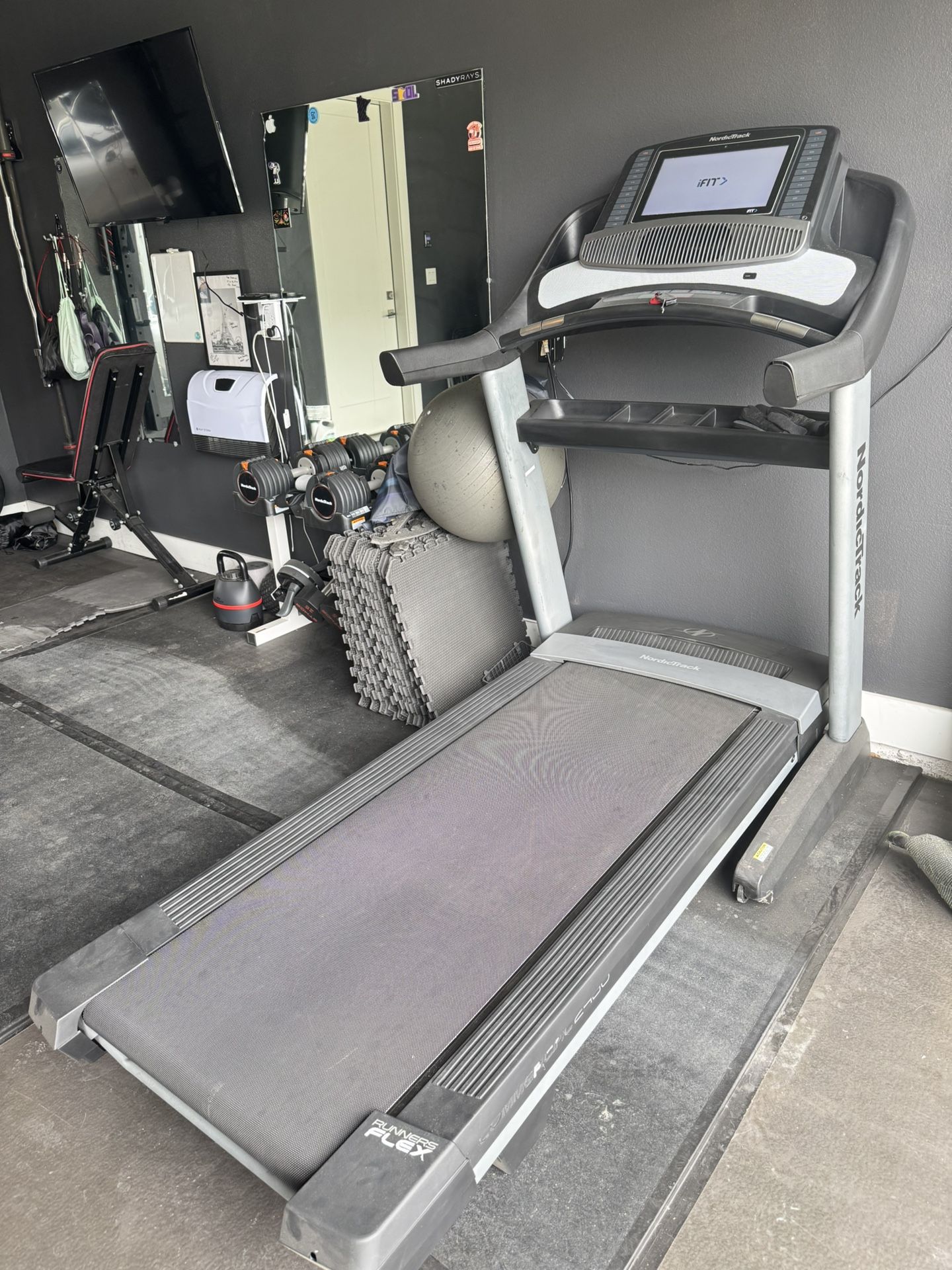 Foldable treadmill $900